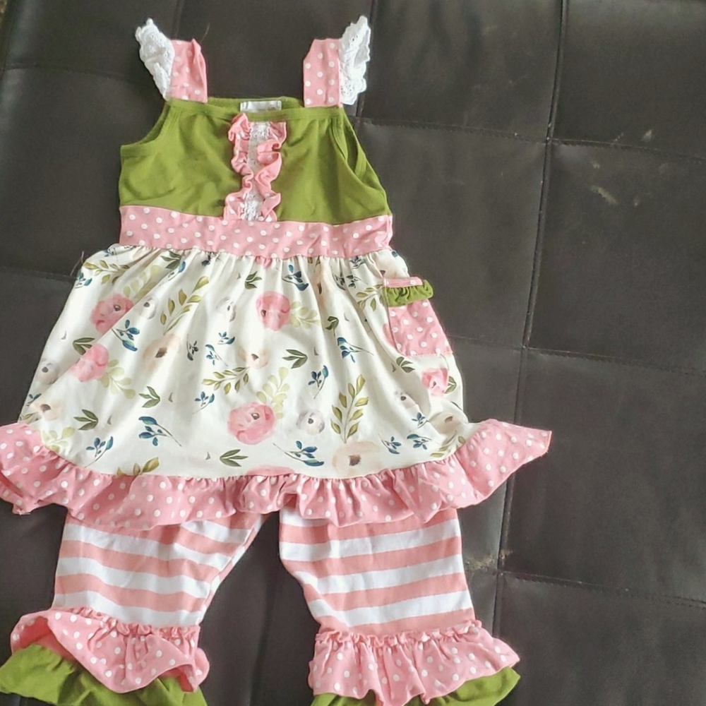 Boutique girls outfit size 6/7